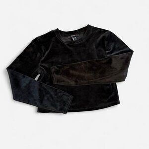 Forever 21 Solid Black Velvet Crop Top Size Large Minimalist Basic Top